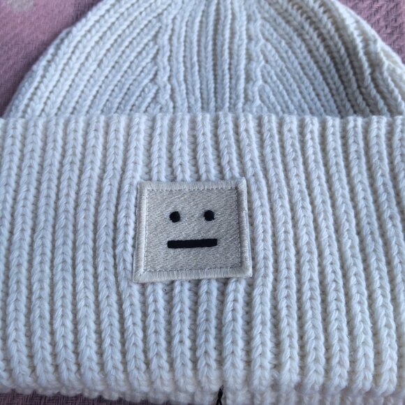 Women's White and Cream Hat - Picture 4 of 6